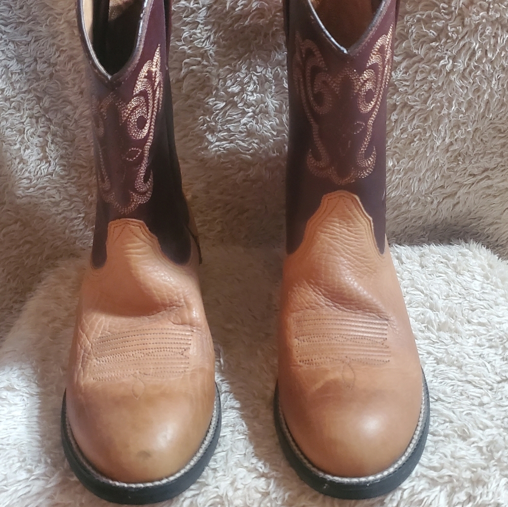 Women's Ariat Size 6 Boots